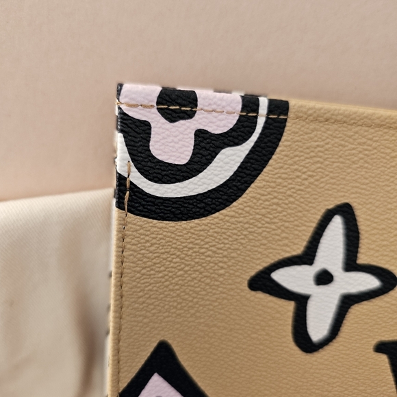 Louis Vuitton Wild At Heart Arizona Tan Monogram Canvas Toiletry Pouch 26 XL Bag - Picture 11 of 17